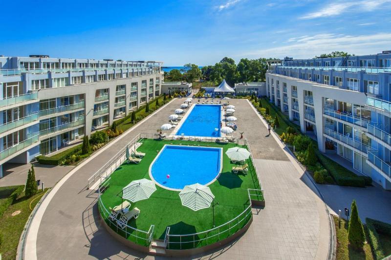Black Sea Star Черноморец Экстерьер фото